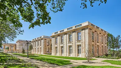 Chambre de l'hôtel le grand siècle au puy du fou