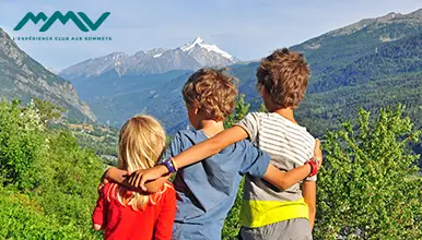 Enfants à la montagne