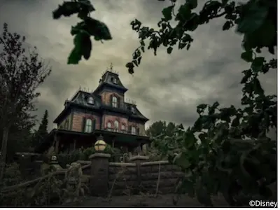 Attraction Phantom Manor Disney