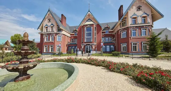 Mansion de Lucy