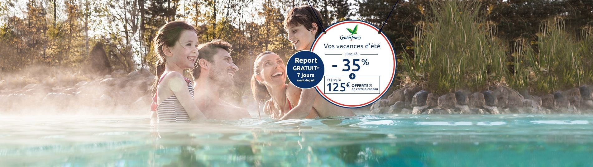 Famille à la piscine