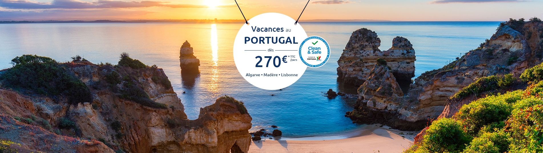 Plage en Algarve au coucher du soleil