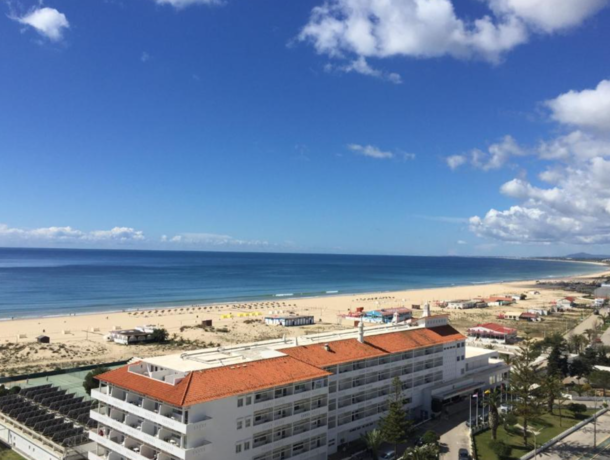 Hotel Yellow Praia Monte Gordo 4*